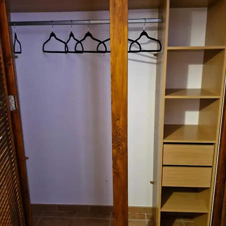 D'hotes A Petre Bed & Breakfast
