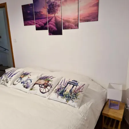 Bed & Breakfast D'hotes A Petre