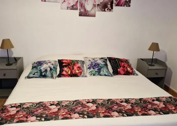 D'hotes A Petre Bed & Breakfast 3*